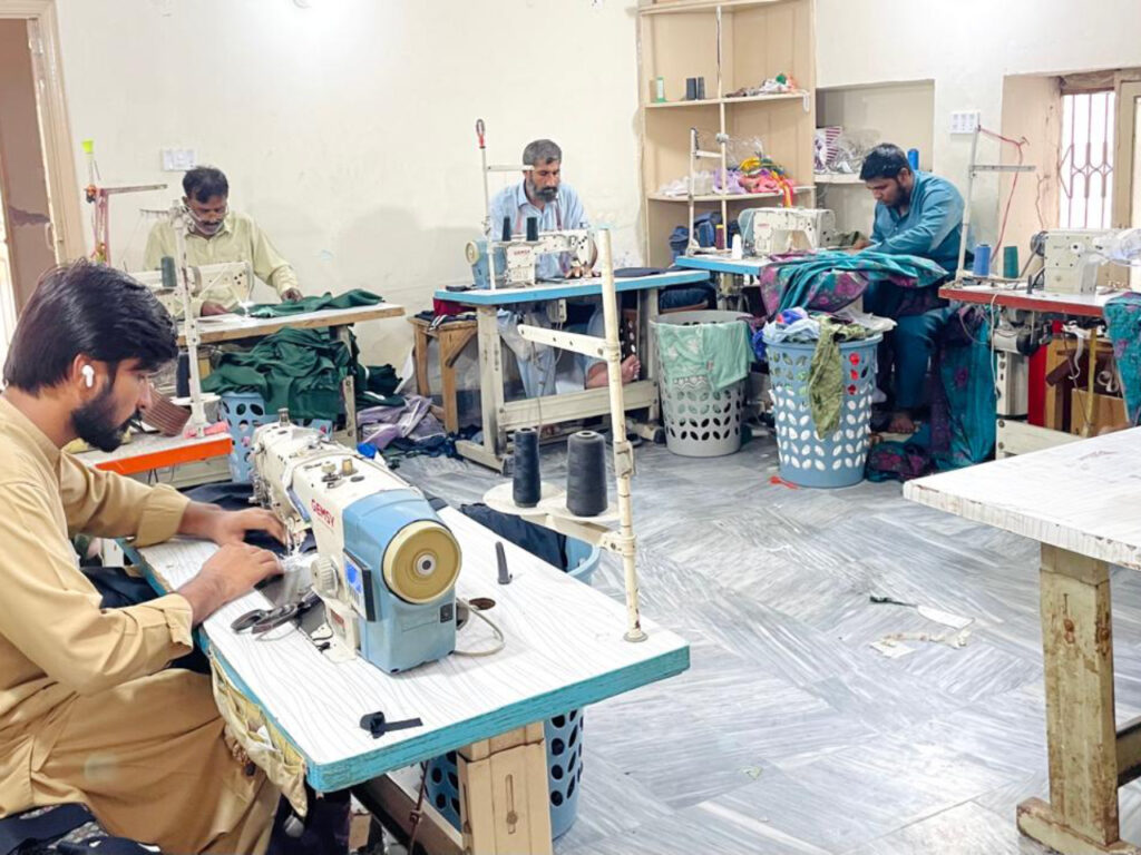 lawn suits supplier for canada